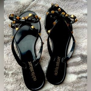 Studded Sandals with bow - Black and Gold